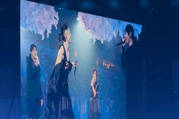 Panggung Konser F*Forever: Isengnya Jerry Yan Pada Vic Zhou dan Vaness Wu