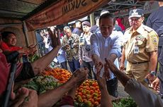 Cek Harga Pangan di Magelang, Jokowi: Sudah Hampir 2 Minggu Enggak Masuk Pasar
