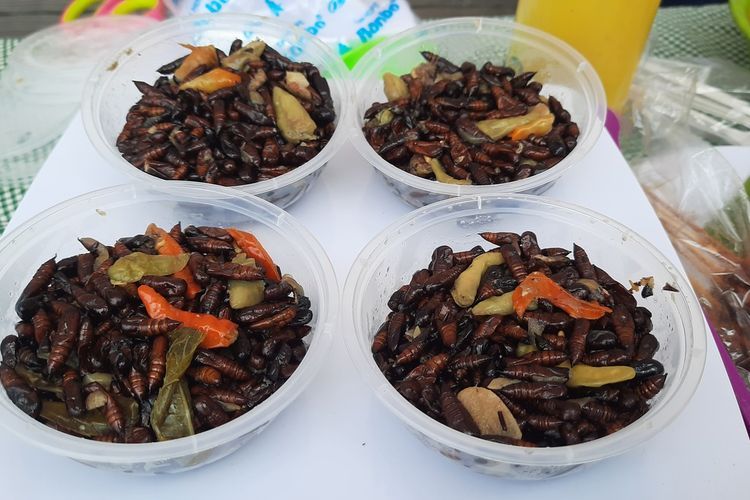 Kuliner ekstrem khas Blora, ungker saat dipamerkan dalam acara 'Festival Kuliner Tradisional 2022' di Alun-alun Blora, Jawa Tengah, Rabu (7/12/2022).