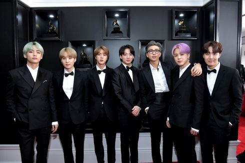 BTS Asyik Bergoyang di Kursi Penonton Grammy Awards 2019