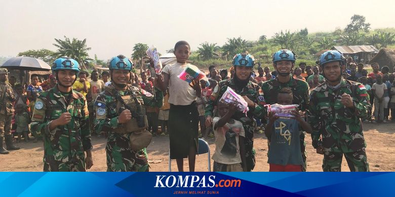 Bantu Masyarakat Kongo, TNI Beri Pengobatan Gratis hingga Ajari Mama-mama Desa Buat Bakwan