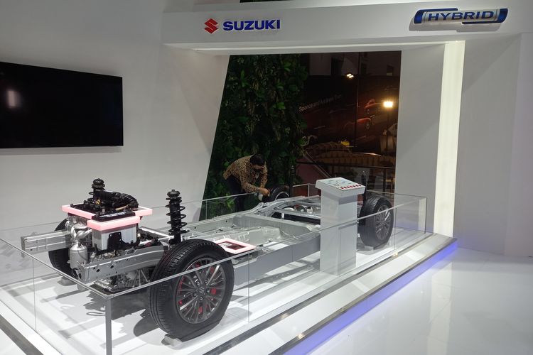 Teknologi Hybrid Suzuki di IIMS 2022