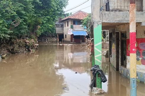 Celengannya Pernah Digondol Maling, Susi Jadi Waspada Setiap Kali RW 07 Cililitan Kebanjiran