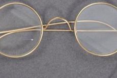 Luar Biasa, Kacamata Mahatma Gandhi Laku Terjual Rp 5 Miliar 