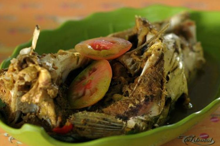 Gombyang Manyung. Makanan khas Indramayu.