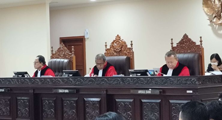 Ketika Saldi Isra Bilang "Cakep" Saat Kuasa Hukum Nuryanto-Hardi Berpantun di Sidang PHPU Pilwalkot Batam...