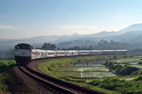 Diguyur Hujan Lebat, Rel Kereta Api Lampung-Palembang Amblas, Tiket Dikembalikan ke Penumpang