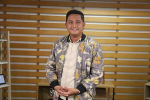 BREAKING NEWS! KPK OTT Bupati Klaten Hamenang Wajar Ismoyo 