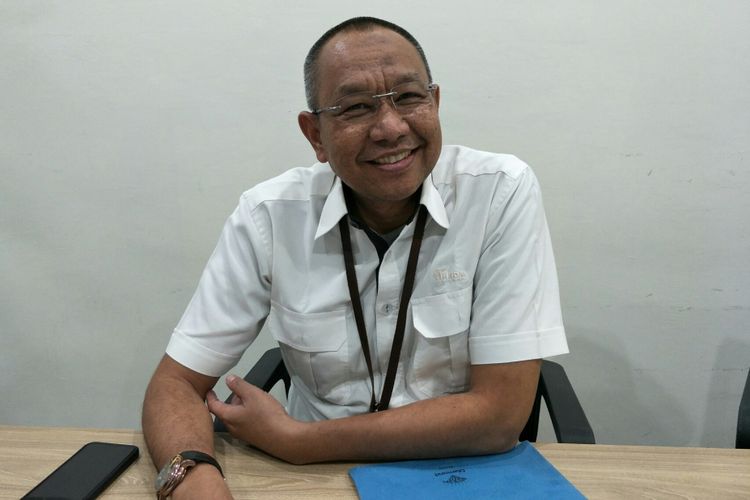 Manager Operasional PT KKDM Ayuda Prihantoro selaku pengelola tol Becakayu saat ditemui di kantornya Selasa (12/2/2019)