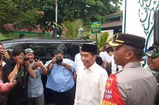 Momen Jokowi Kunjungi Al Wustho Mangkunegaran Solo untuk Shalat Jumat