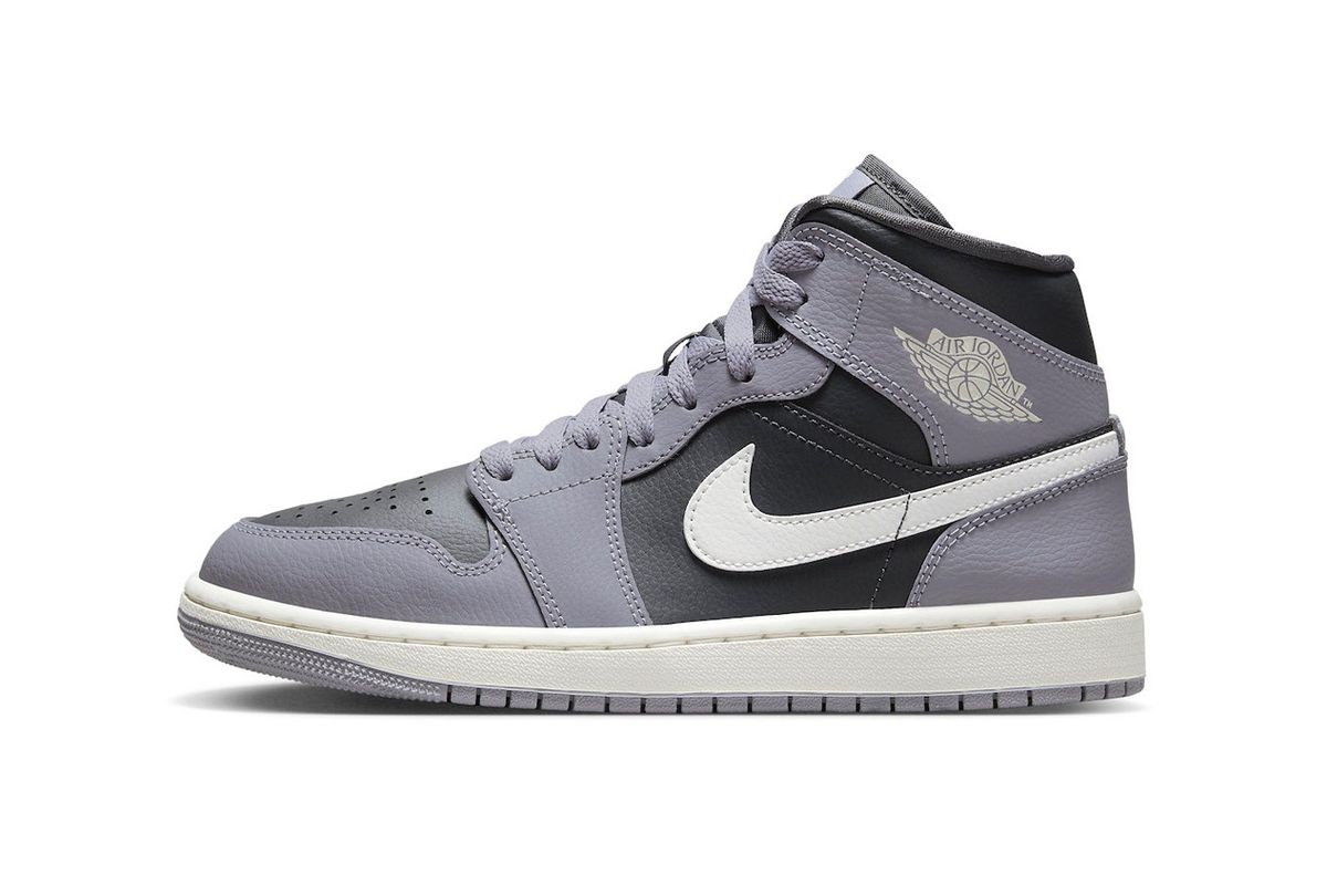 Air Jordan 1 Cement Grey versi mid