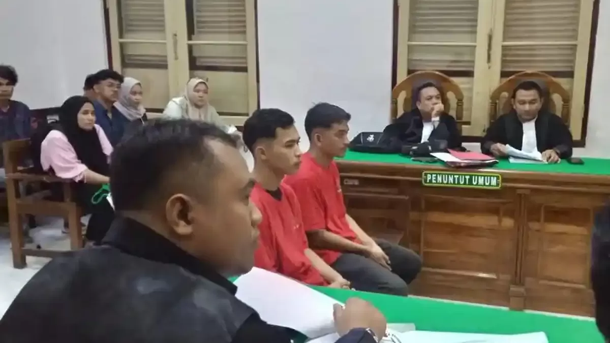 Dua Terdakwa Kasus Beli Pertalite 25 Liter Resmi Dibebaskan Usai Dimaafkan Hakim