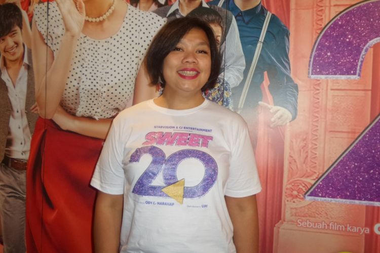 Tika Panggabean saat menghadiri gala premier film Sweet 20 di CGV Cinemas Grand Indonesia, Jakarta Pusat, Jumat (16/6/2017) malam.