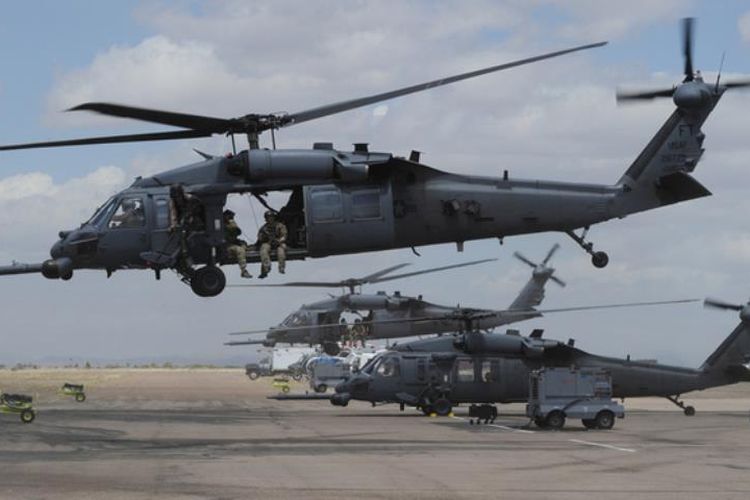 Helikopter tipe HH-60 Pave Hawk milik angkatan udara AS jatuh di sekitar perbatasan Irak.