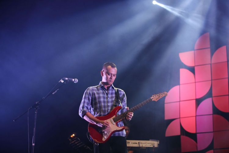 ZAD (Zendhy Kusuma, Andra Ramadhan, Denny Chasmala) menghibur penonton di Java Jazz Festival 2019 di JI Expo Kemayoran, Jakarta, Minggu (3/3/2019) malam.