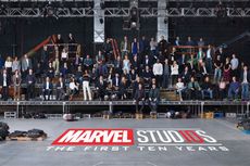 Para Superhero Rayakan 10 Tahun Marvel Cinematic Universe