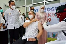 Jadi Orang Pertama Disuntik Vaksin di Kota Bogor, Dedie Rachim Mengaku Tegang