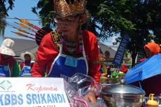 Ratusan Peserta Ngulek Bareng di Festival Rujak Soto Banyuwangi