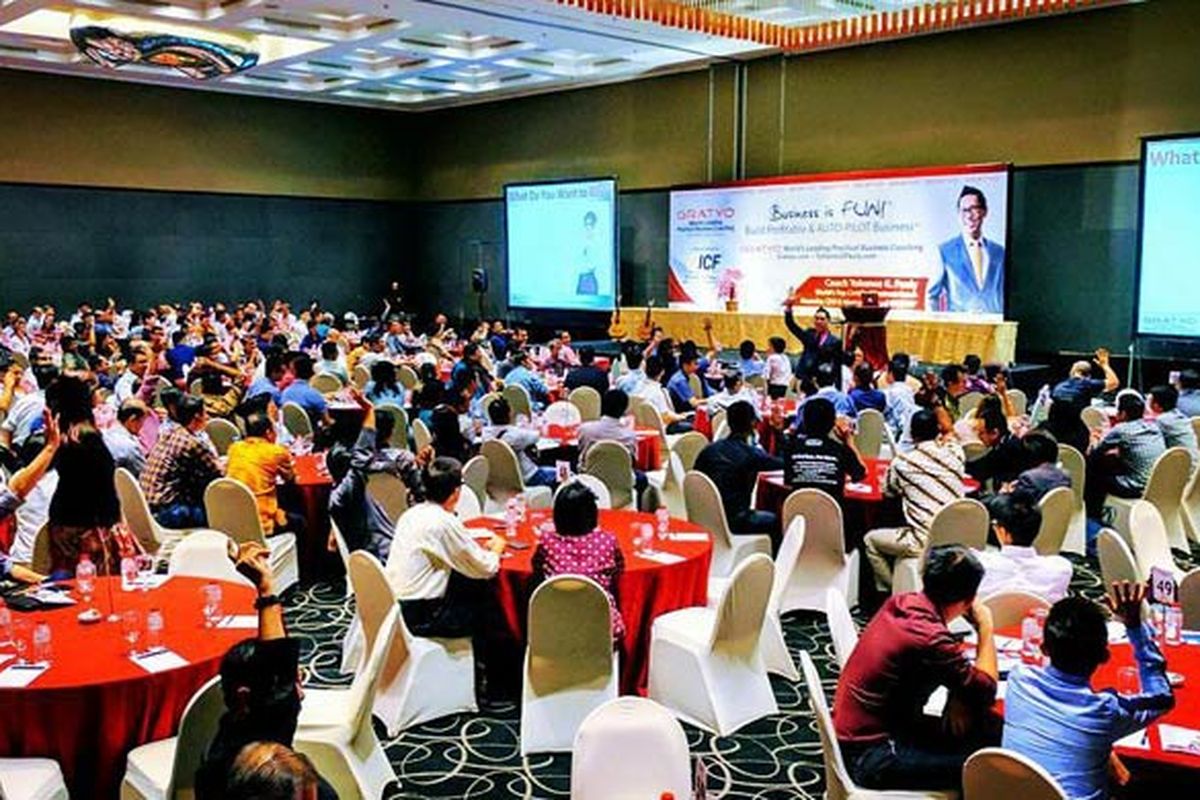 6 Strategi Sukses Entrepreneur Dunia Membuat Bisnis Diserbu Customer Dibagikan oleh Business Coach No. 1 Tingkat Dunia, Coach Yohanes G. Pauly di GRATYO® Entrepreneurs Gathering di Jakarta, Indonesia