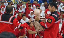 Meriahkan HUT Ke-79 RI, ANTAM Beri Bantuan Pendidikan dan Kelas Inspirasi untuk Pelajar di Jaktim