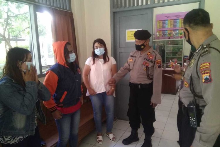 Sejumlah PSK Mangkal hingga Sekelompok Pemuda Pesta Miras Diamanakan Polisi di Solo, Jawa Tengah, dalam operasi Pekat (Penyakit Masyarakat).