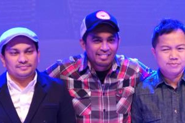 Trio Lestari: Tompi (kiri), Glenn Fredly, dan Sandhy Sondoro (kanan)