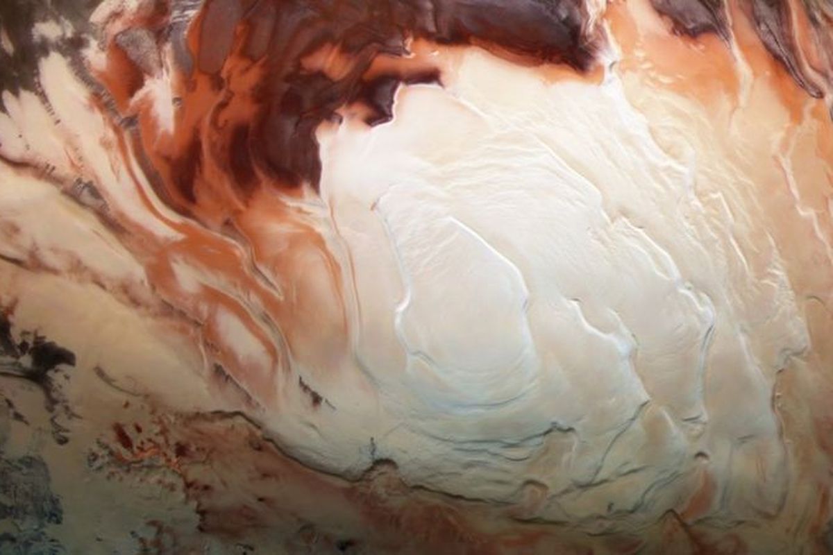 Danau ditemukan di bagian kutub selatan Mars.