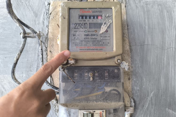 Warga Pamekasan Protes Listrik Padam Tanpa Pemberitahuan