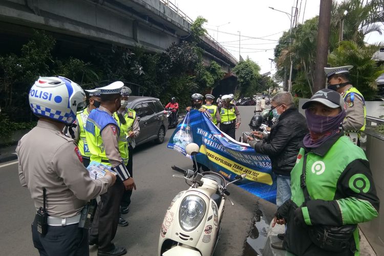 Surat Tilang Manual Ditarik, Tugas Polantas Tetap Banyak