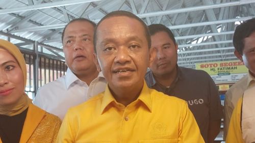 Pilkada 2024, Bahlil Akan Mencoblos di TPS Duren Tiga Jakarta