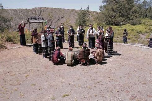 Jumlah Peserta Ritual Pati Ka di Kelimutu Dibatasi karena Pandemi Covid-19