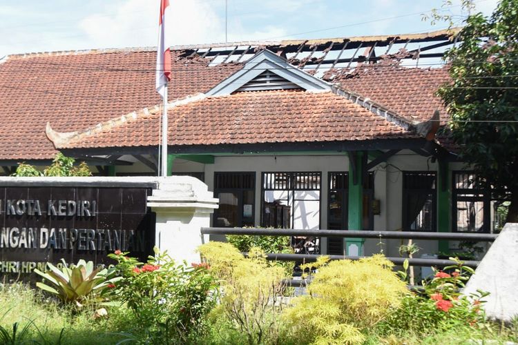 Kantor Dinas Ketahanan Pangan dan Pertanian Kota Kediri, Jawa Timur, usai mengalami kebakaran pada Minggu (30/4/2023). 