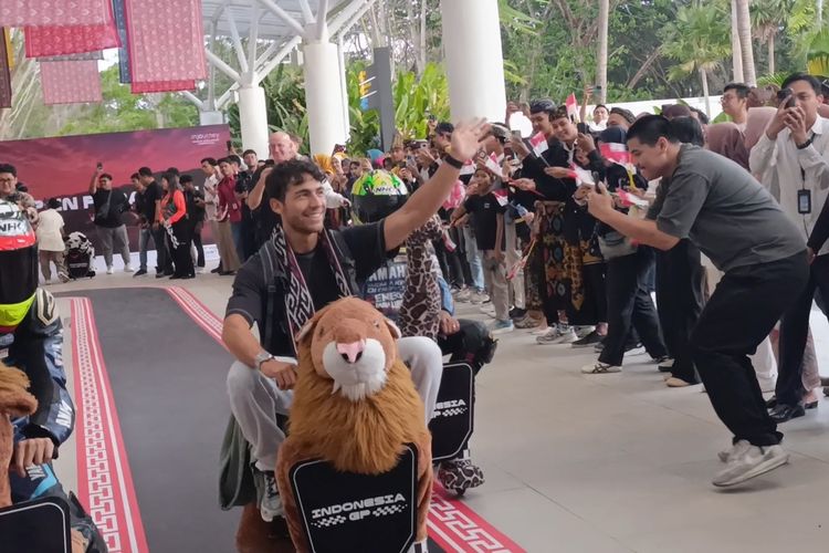 Menjelang MotoGP Mandalika, Sejumlah Pebalap dan Logistik Mulai Tiba di Lombok
