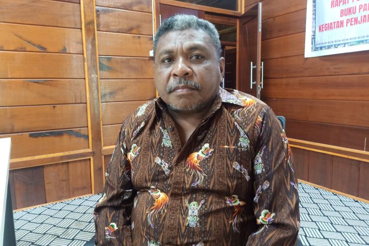 Ketua Majelis Rakyat Papua Barat Maxsi Nelson Ahoren