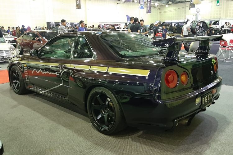 Modifikasi Nissan Skyline GT-R R34 di IMX 2019.