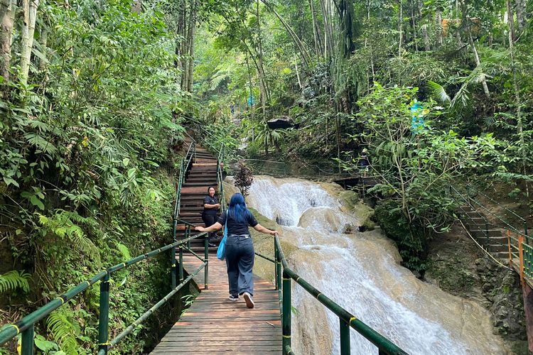 Ekowisata Sungai Mudal di Kulon Progo. 