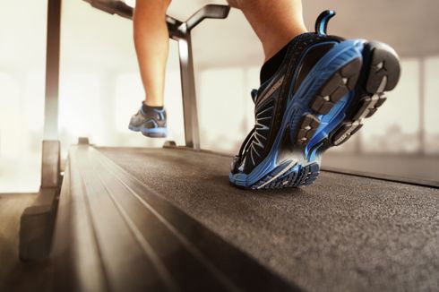 Tips Aman Berolahraga di Atas Treadmill
