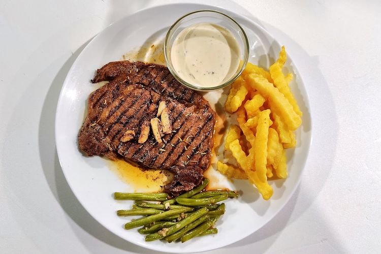 Bisakah Daging Kurban Dimasak Medium Rare seperti Steak? Ini Kata Chef