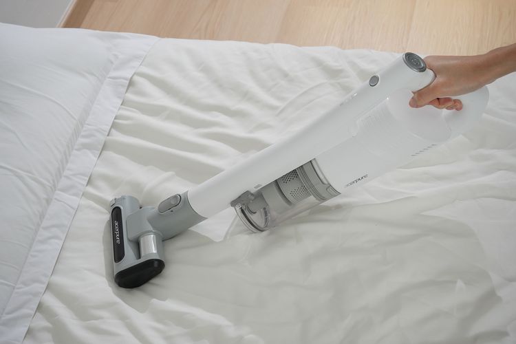 Acerpure Clean V2 memiliki daya hisap mencapai 20.000 Pa (satuan daya/tekanan) yang dapat menyedot debu halus, kotoran, hingga partikel halus dan kecil yang menempel pada perabot rumah tangga.