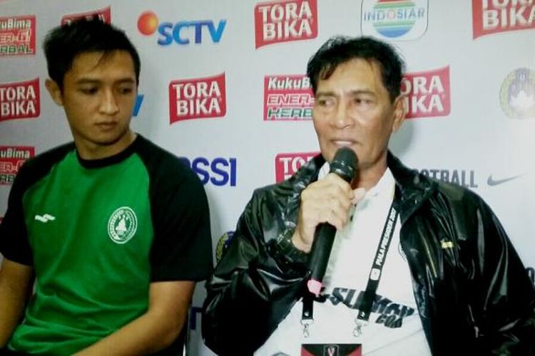 Pelatih PSS Sleman Freddy Mulli dan striker PSS Sleman Kito Chandra saat jumpa pers usai pertandingan