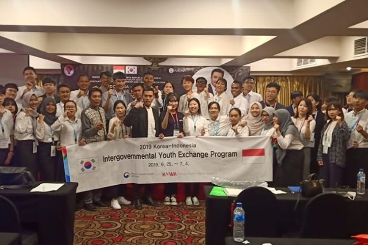  Salah satu manfaat dalam pertukaran pemuda Indonesia-Korea adalah untuk saling mengenal, karena fitrah kemanusiaan kita adalah perbedaan. Sekalipun berbeda dari bahasa dan budaya, tetapi kita diikat dengan kesamaan kemanusiaan, dan kesamaan status sebagai pemuda, dimana pemuda sebagai agen perubahan
