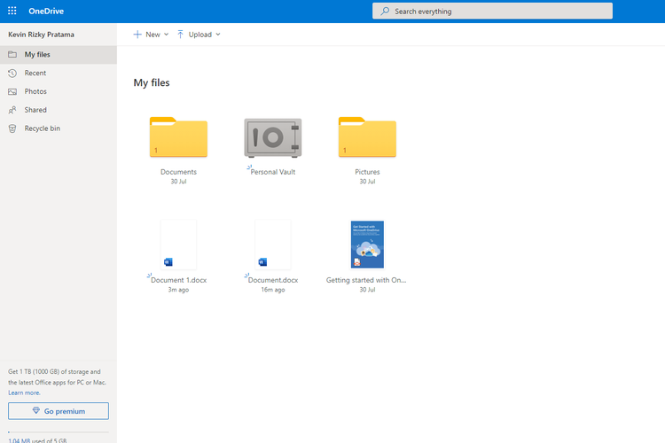 Tampilan halaman utama di situs OneDrive.