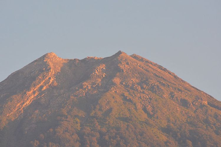 Gunung Api Ebulobo sebagai salah satu spot destinasi di Kabupaten Nagekeo, Flores, NTT, Kamis (28/2/2019) belum dipromosikan sebagai destinasi trekking ke puncak gunung berapi tersebut. 