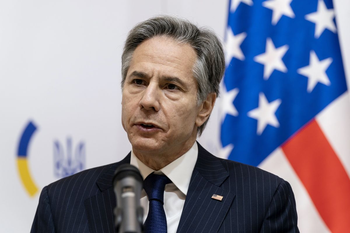 Menteri Luar Negeri Amerika Serikat Antony Blinken saat bertemu Menteri Luar Negeri Ukraina Dmytro Kuleba di Kementerian Luar Negeri Ukraina, Kyiv, Rabu (19/1/2022).