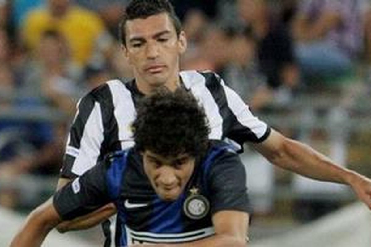 Pemain Inter Milan, Philippe Coutinho memanfaatkan kesalahan bek Juventus, Lucio, untuk mencetak gol. Golnya memastikan Inter menang 1-0 atas Juventus di Trofeo TIM. Di partai kedua, Inter mengalahkan AC Milan 2-1 dan memastikan gelar juara.