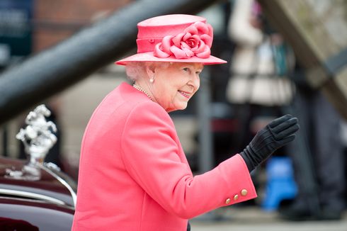 UK’s Queen Elizabeth II Expresses Support for Mainstream Media in Rare Tribute