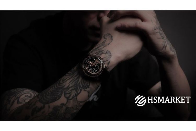 HS Market merupakan platform marketplace yang menjadi wadah bagi penjual maupun pembeli jam tangan untuk melakukan transaksi jual beli secara online dan aman.