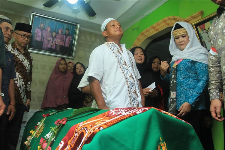 Jenazah WJ (14) korban penganiayaan SMA Taruna Indonesia ketika berada di rumah duka.