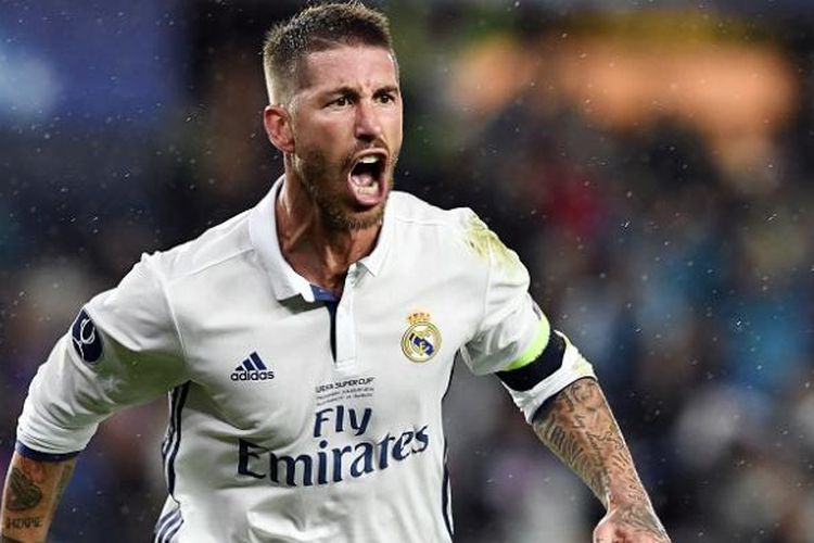 Selebrasi bek Real Madrid, Sergio Ramos, usai membobol gawang Sevilla dalam laga Piala Super Eropa 2016 di Stadion Lerkendal, Trondheim, Norwegia, pada Selasa (9/8/2016) atau Rabu dini hari WIB.