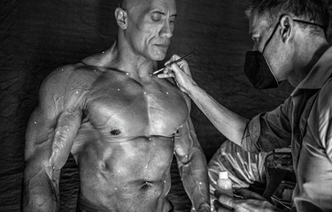 Dwayne Johnson Buka Kartu soal Otot Perutnya yang Tak "Six Pack"